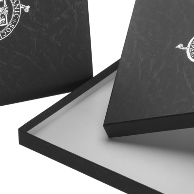 Hispanic-society-scarf-box